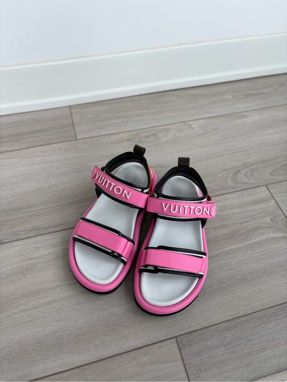Louis Vuitton Kids Pink Logo Strap Sandals